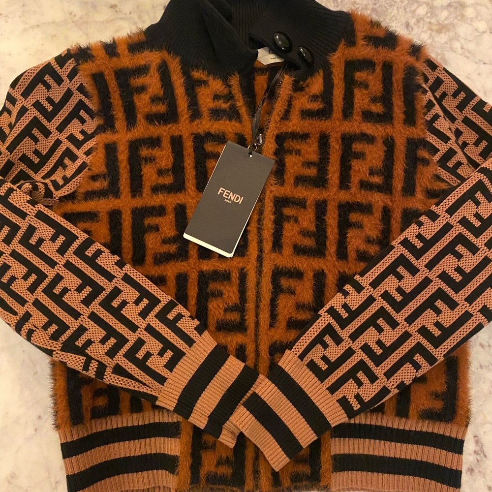FENDI jacket. Size S/M.
